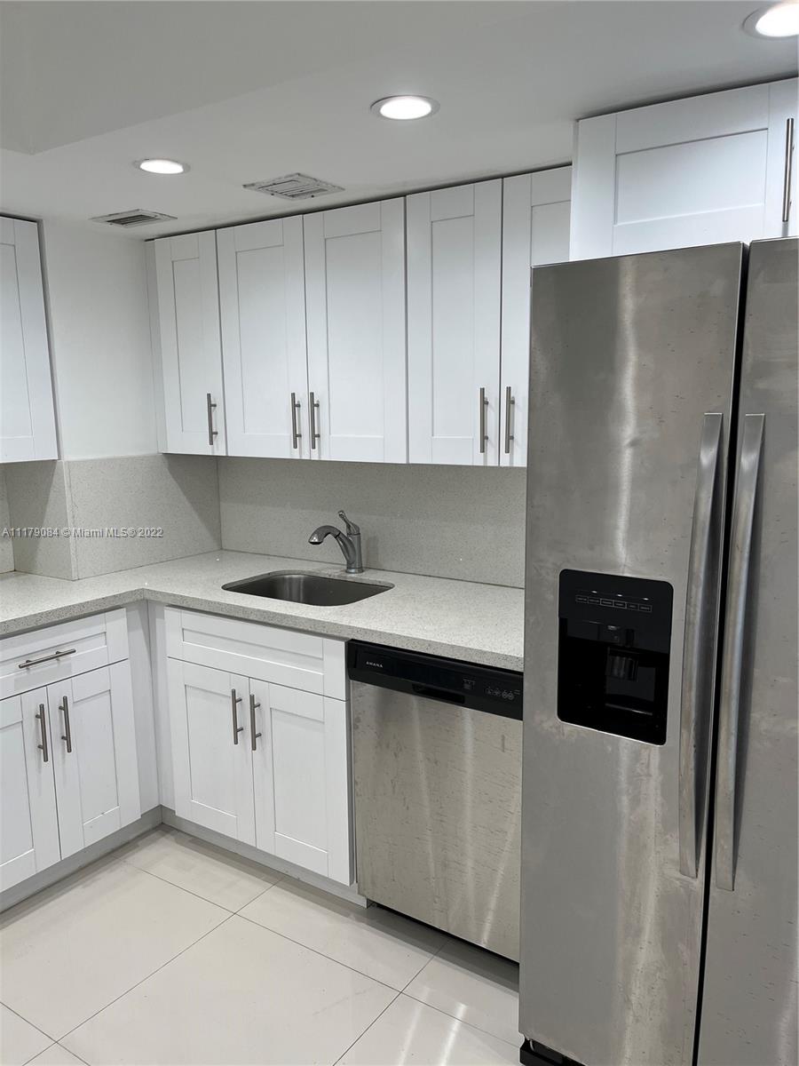 3180 S Ocean Dr Unit: 409