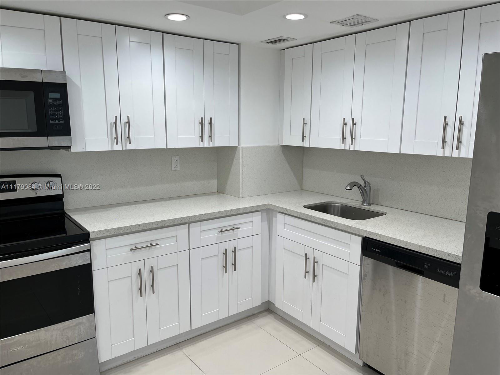 3180 S Ocean Dr Unit: 409