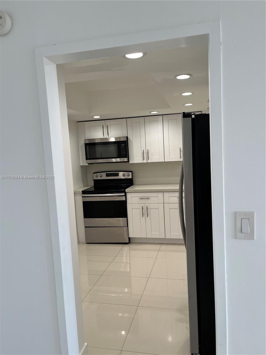 3180 S Ocean Dr Unit: 409