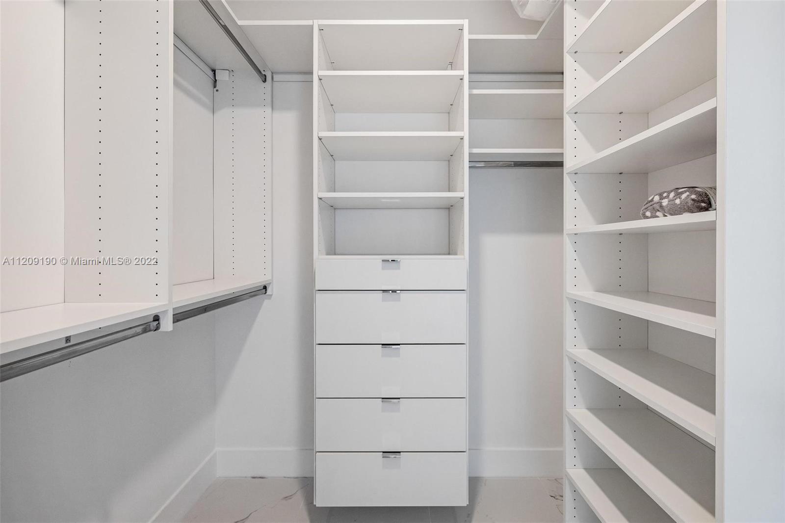 330 Sunny Isles Blvd Unit: 5-506