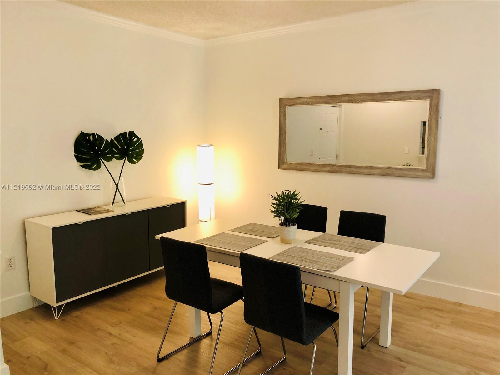 17100 N Bay Rd Unit: 1511