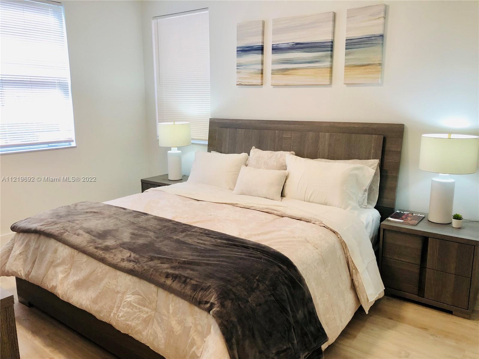 17100 N Bay Rd Unit: 1511