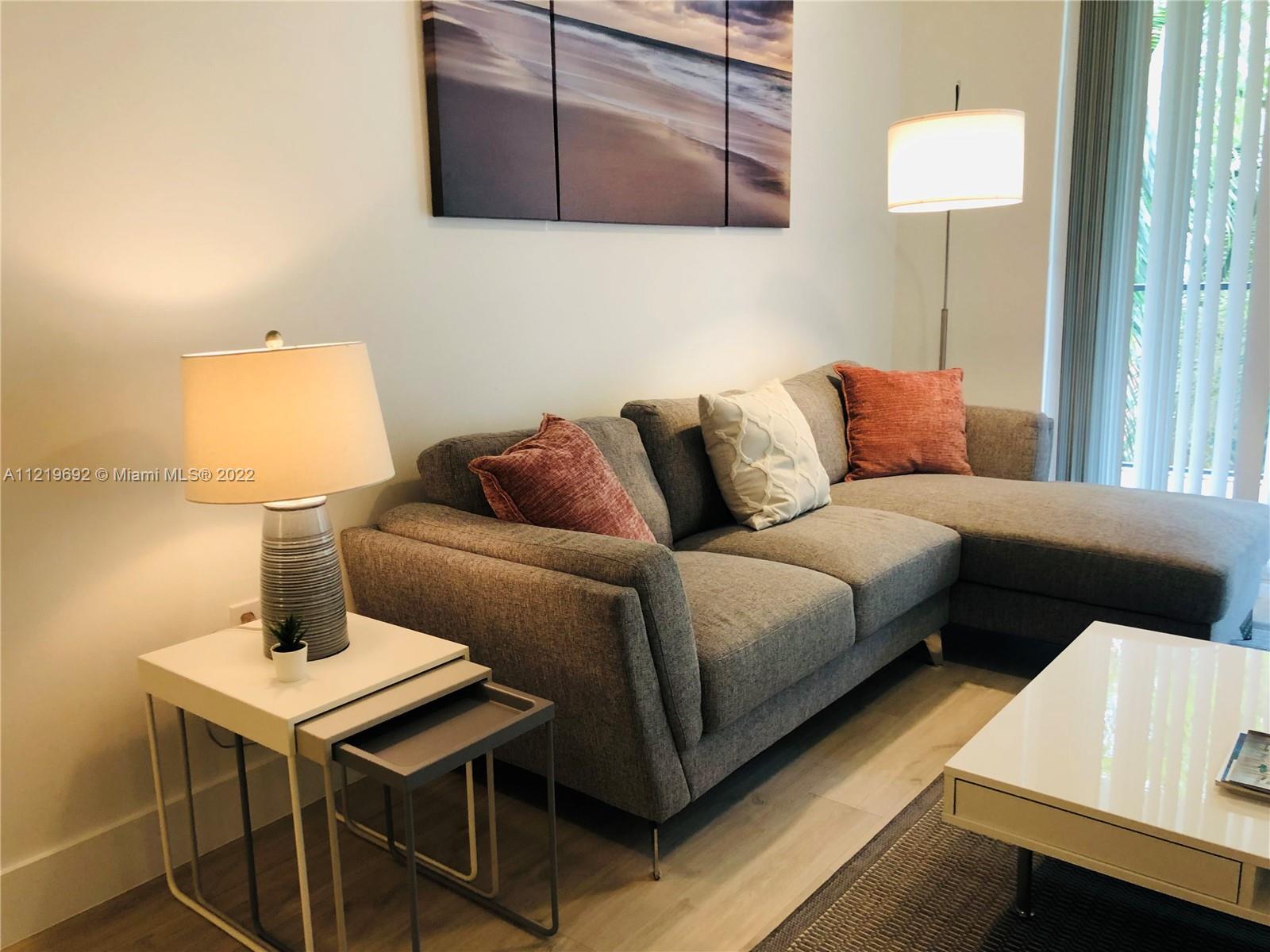 17100 N Bay Rd Unit: 1511