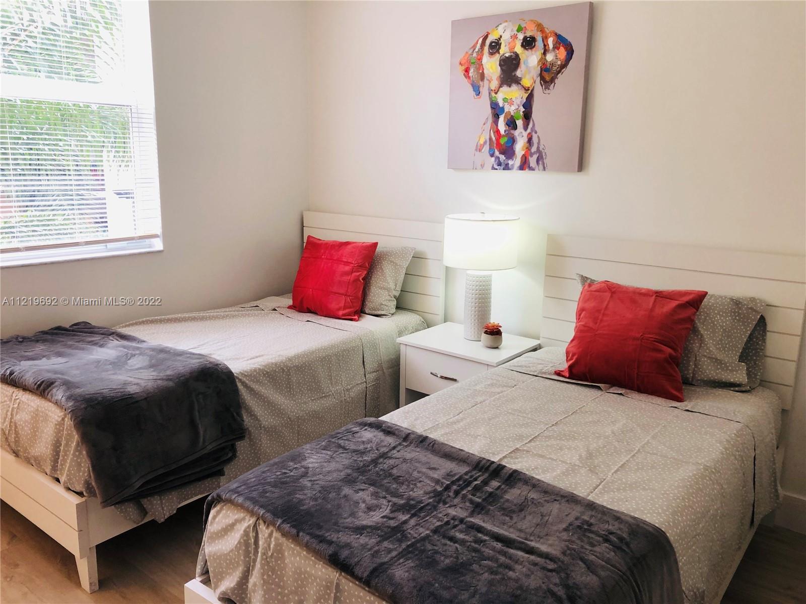 17100 N Bay Rd Unit: 1511