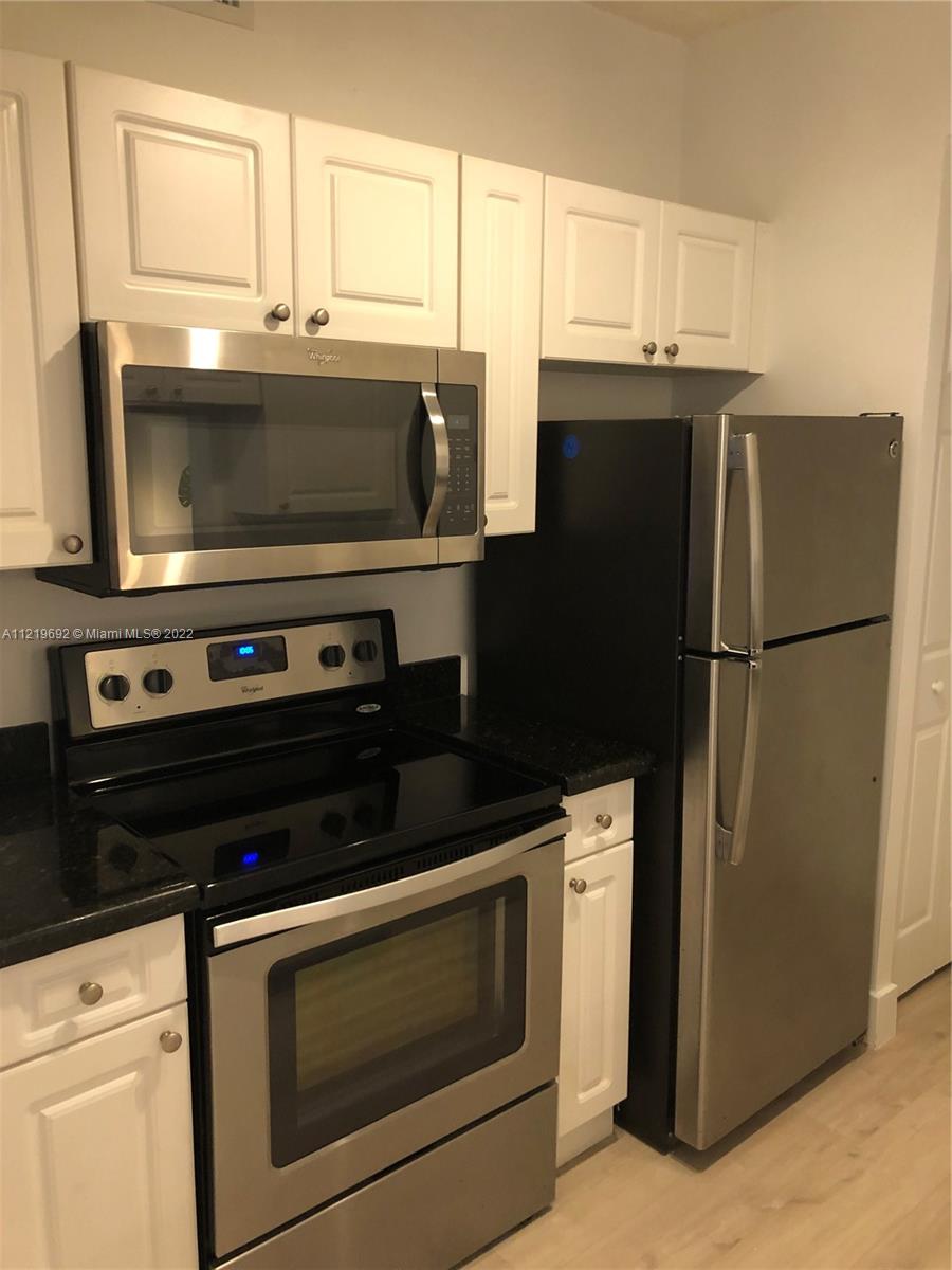 17100 N Bay Rd Unit: 1511