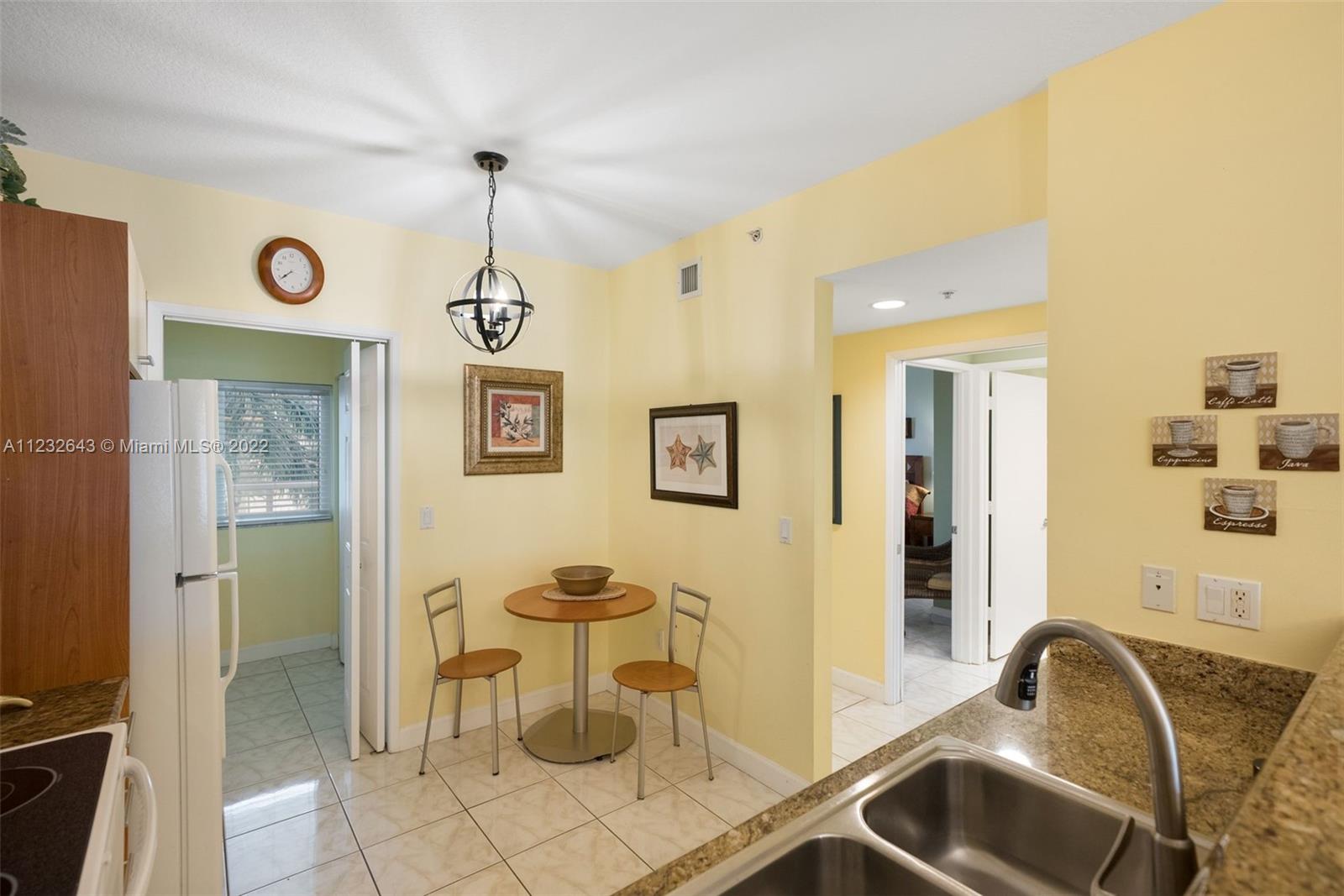 18100 N Bay Rd Unit: 404