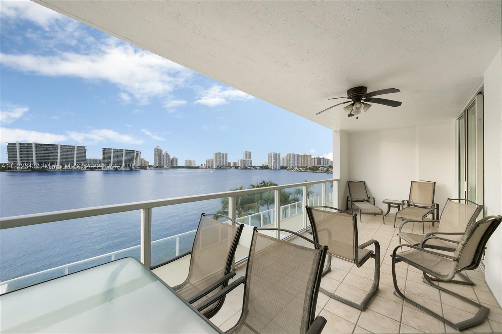 18100 N Bay Rd Unit: 404