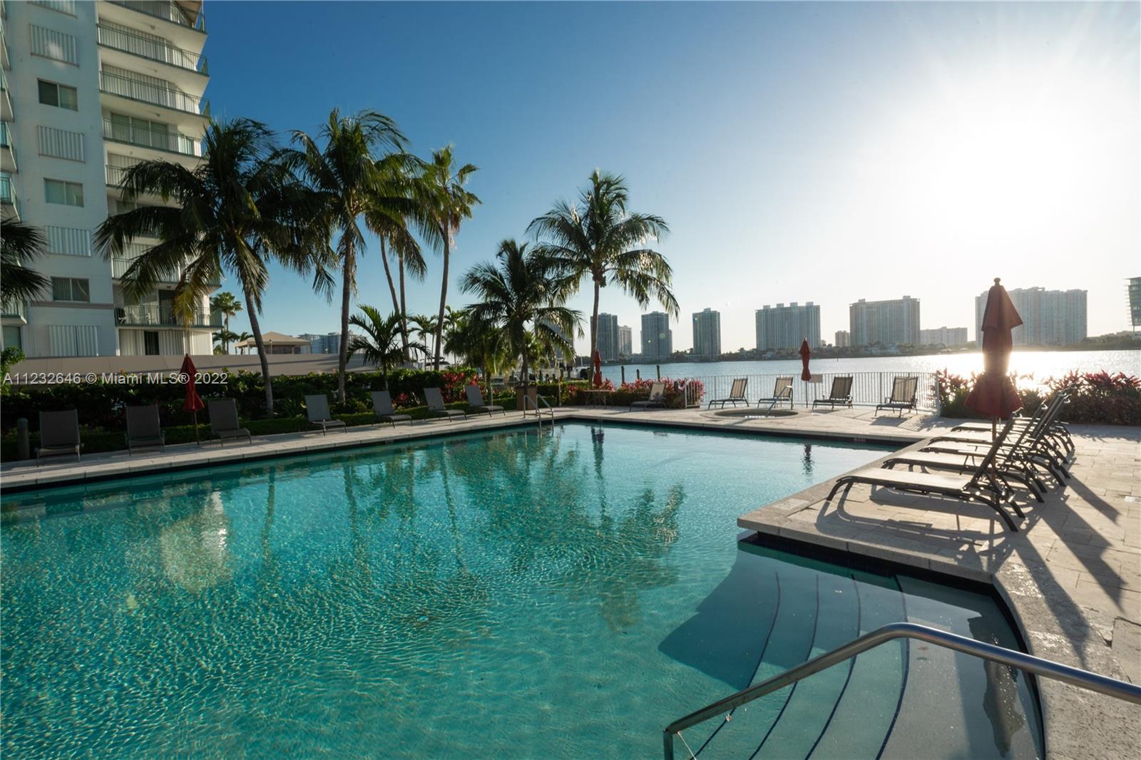18100 N Bay Rd Unit: 504
