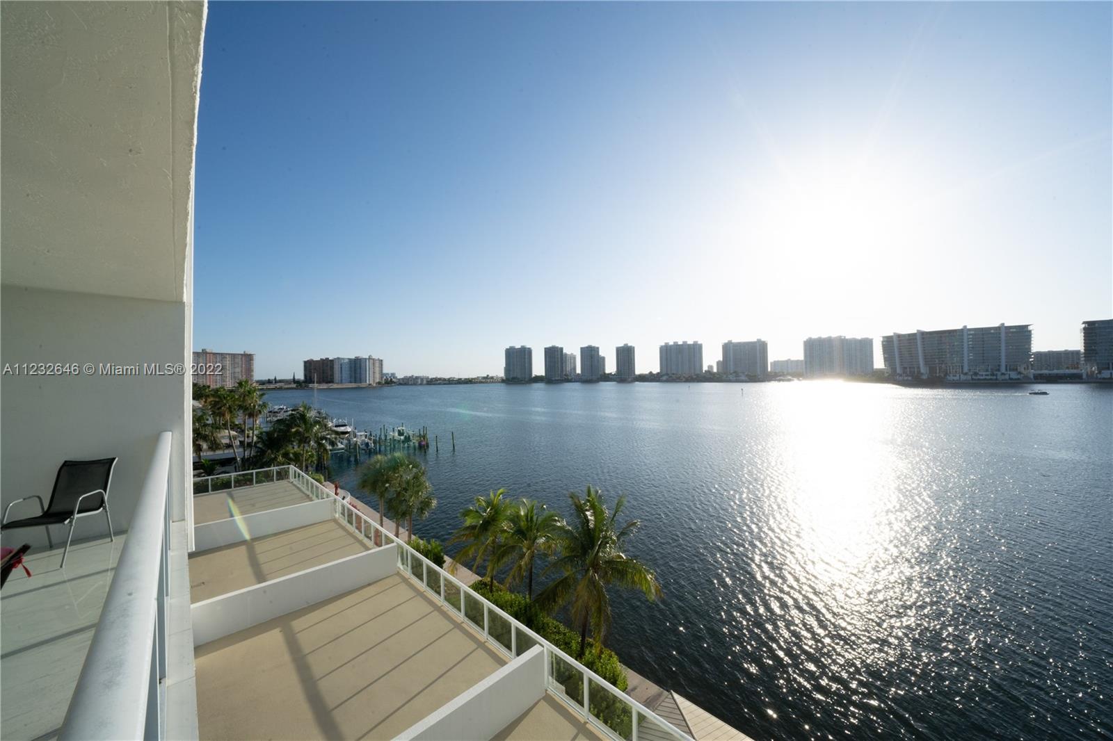 18100 N Bay Rd Unit: 504
