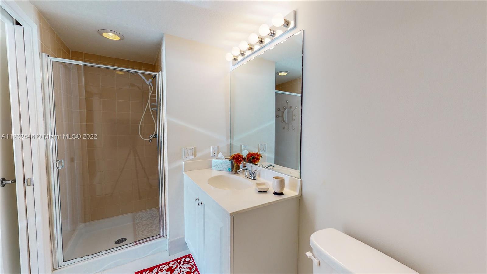 18100 N Bay Rd Unit: 504