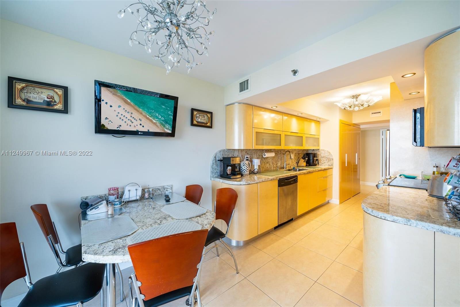 210 174th St Unit: 709
