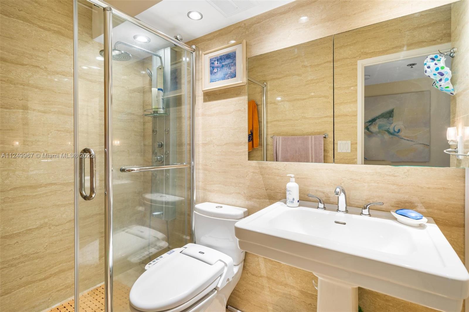 210 174th St Unit: 709