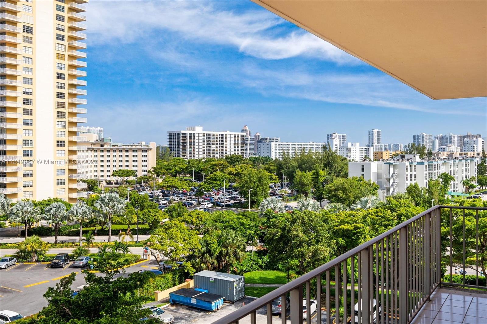 210 174th St Unit: 709