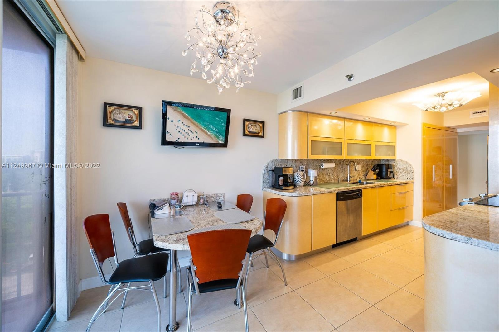 210 174th St Unit: 709
