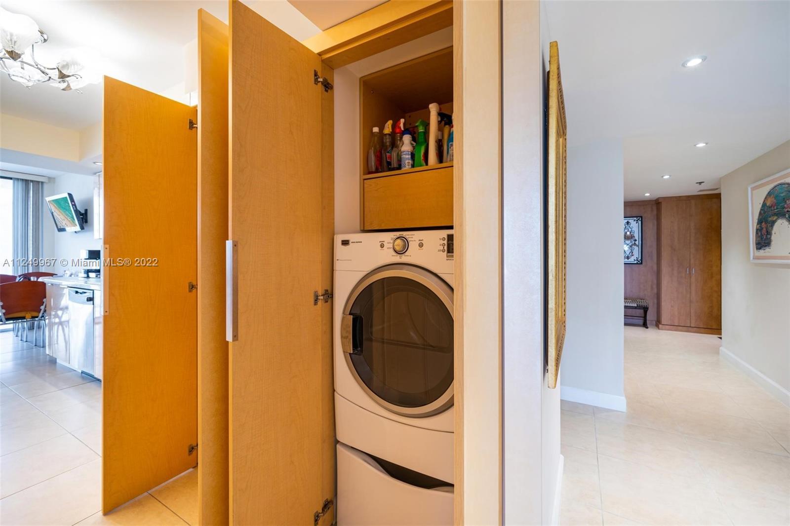 210 174th St Unit: 709