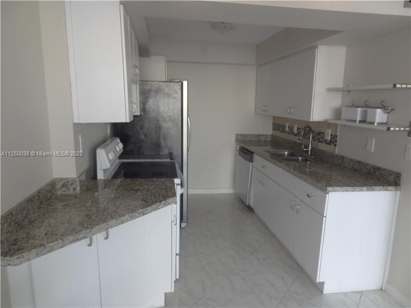 17500 N Bay Rd Unit: S403