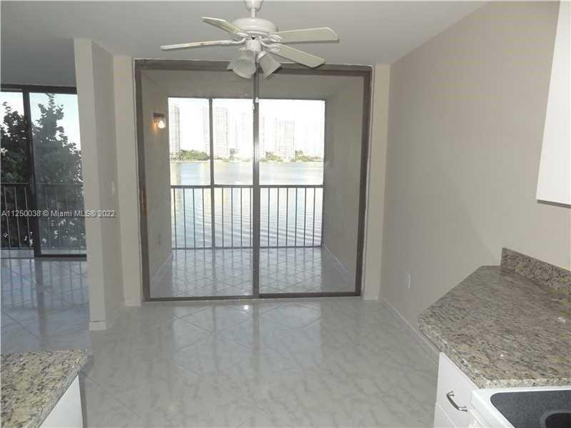 17500 N Bay Rd Unit: S403