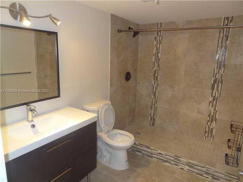 17500 N Bay Rd Unit: S403
