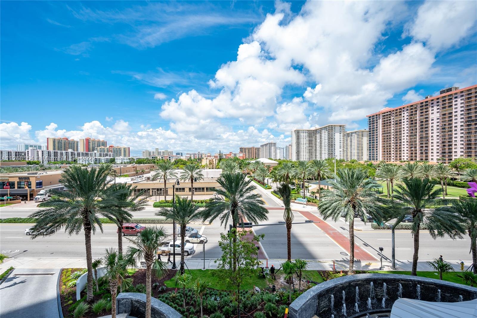 17201 Collins Ave Unit: 506