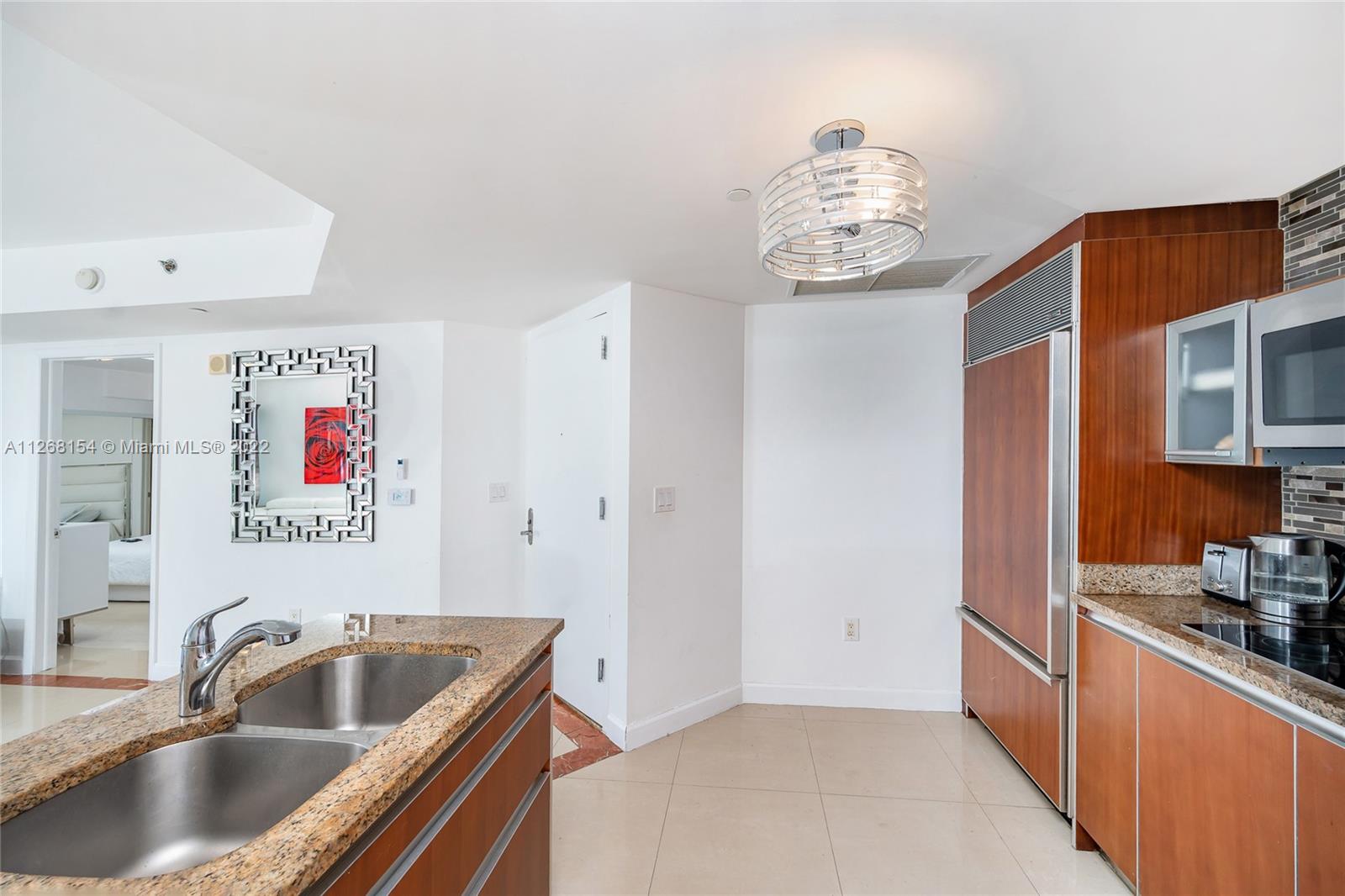 17201 Collins Ave Unit: 506