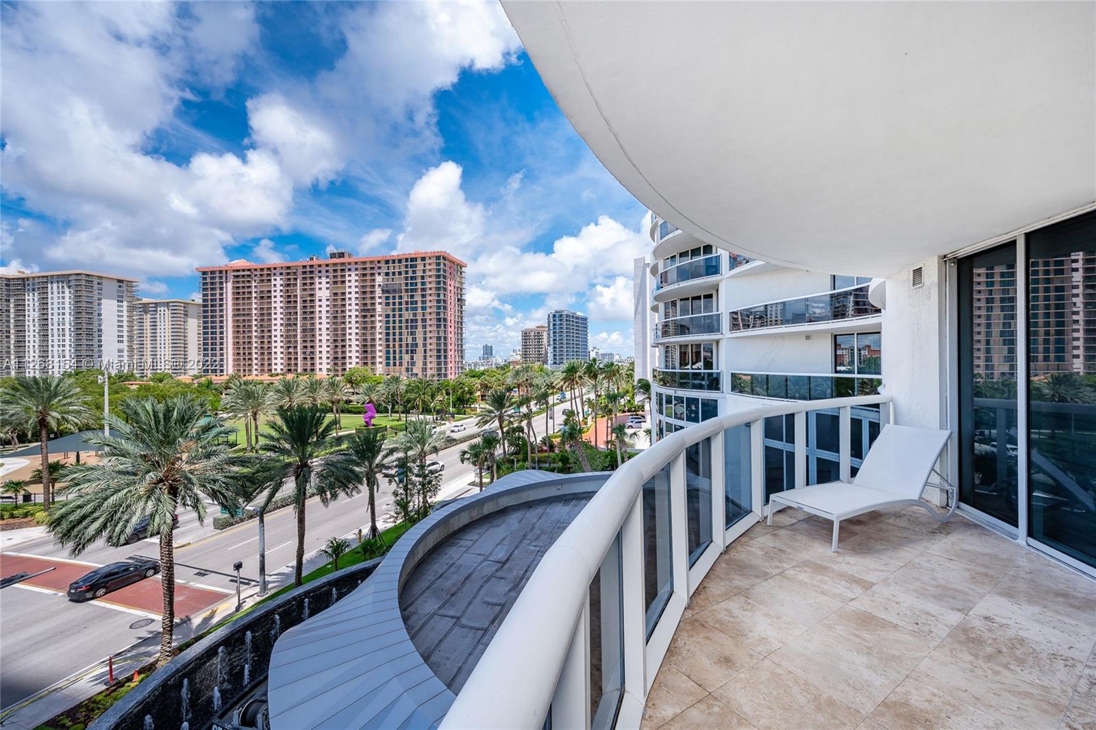 17201 Collins Ave Unit: 506