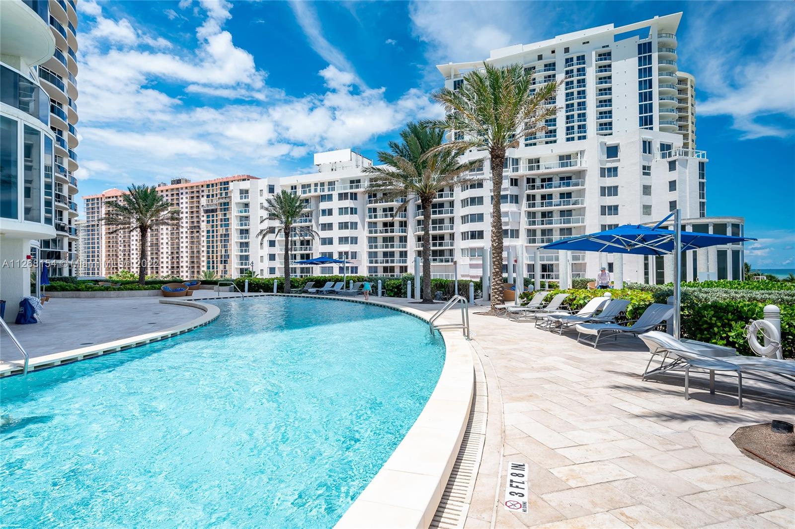 17201 Collins Ave Unit: 506