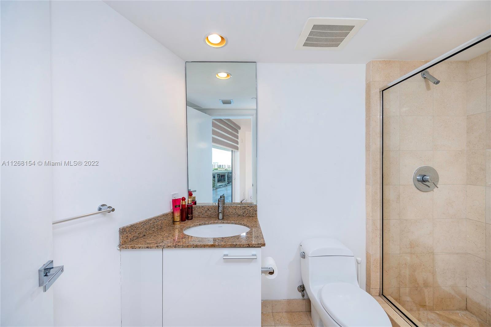 17201 Collins Ave Unit: 506