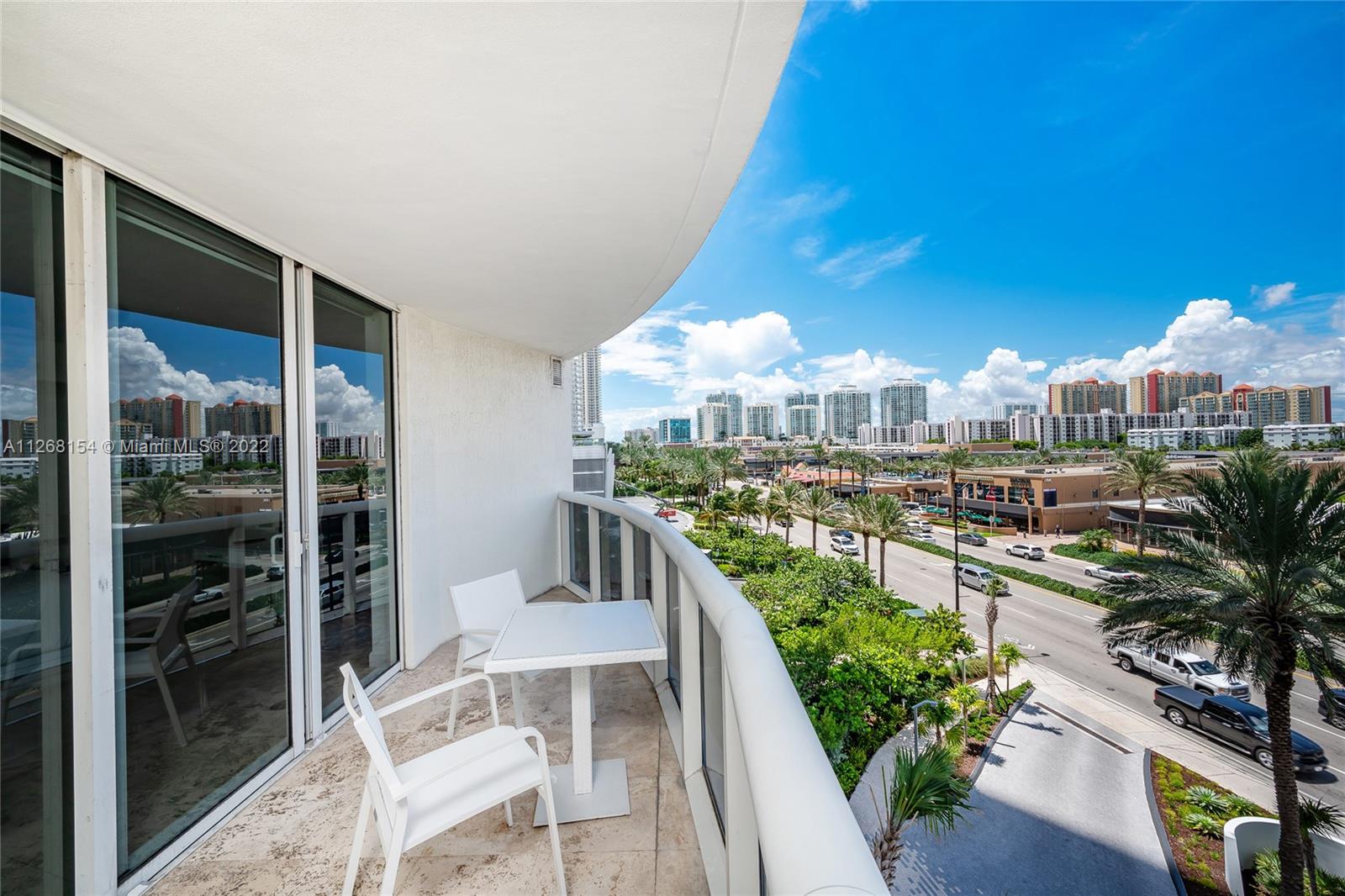 17201 Collins Ave Unit: 506