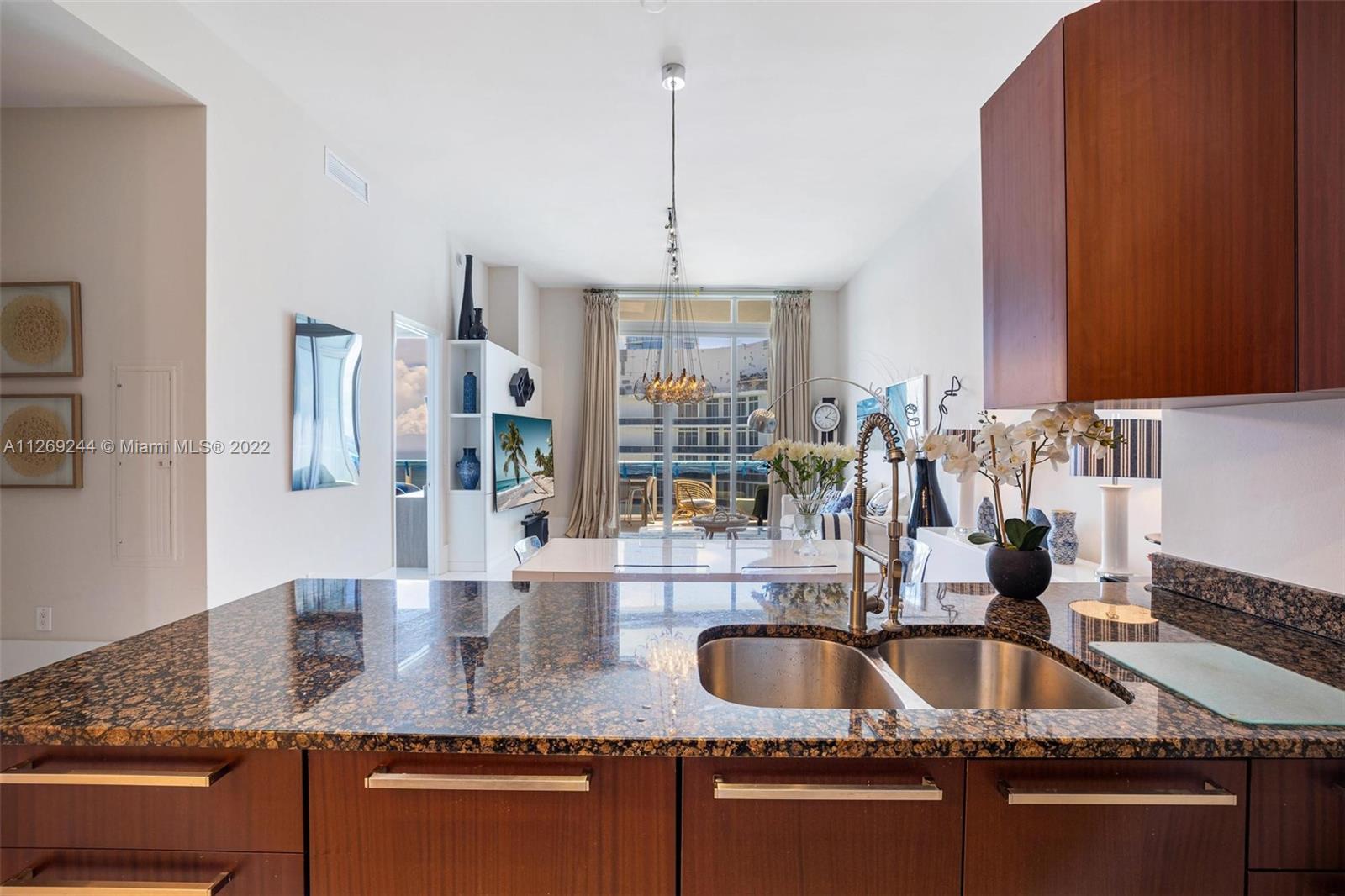 16001 Collins Ave Unit: LPH4202
