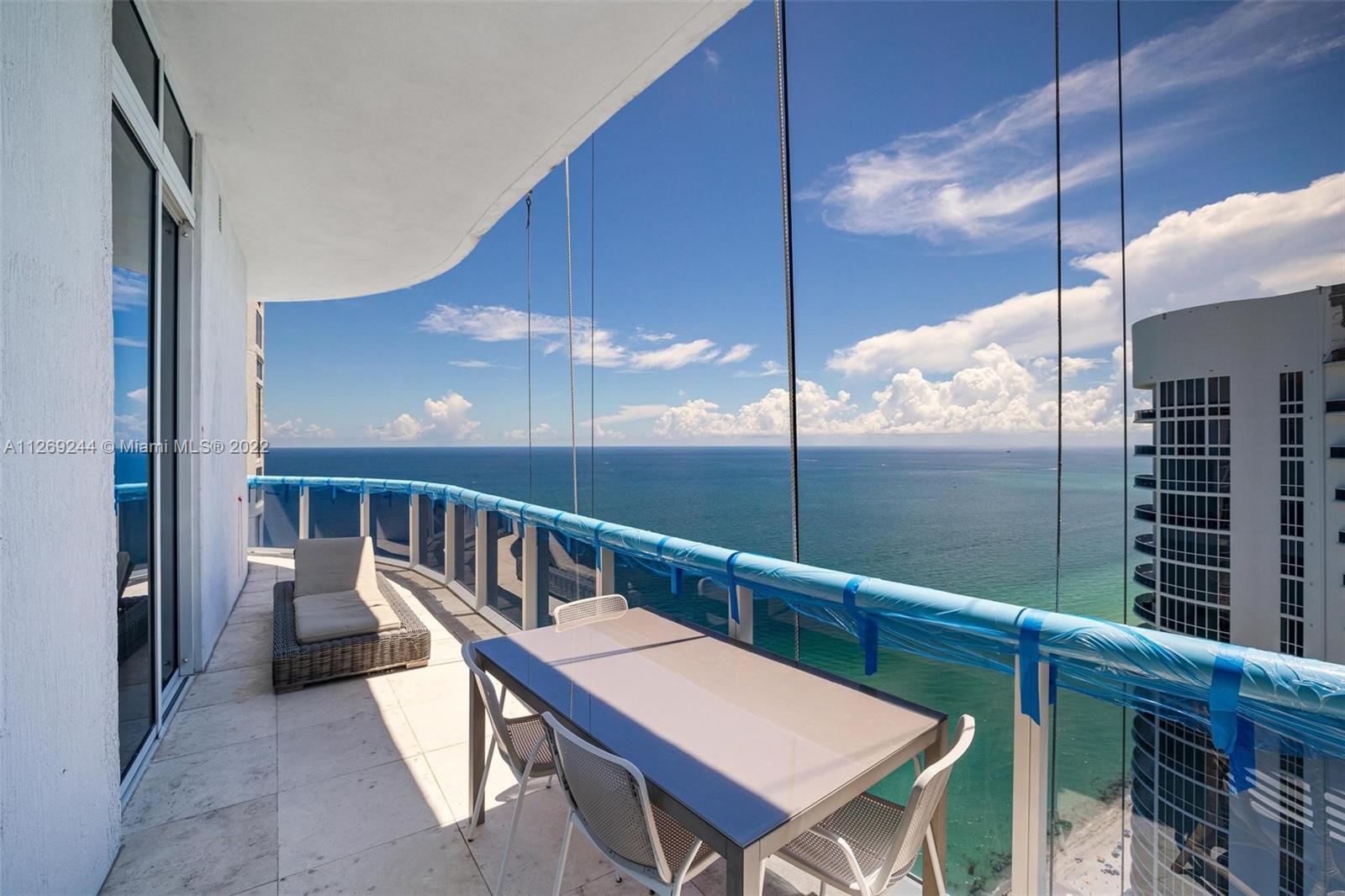 16001 Collins Ave Unit: LPH4202