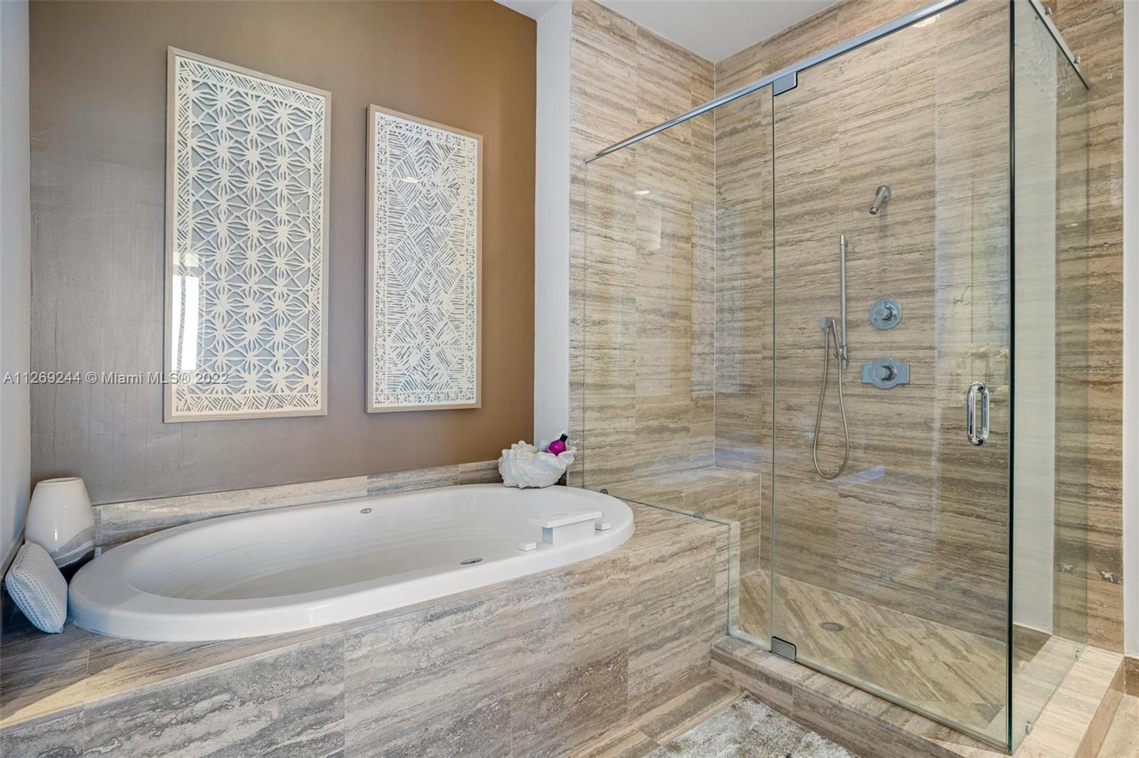 16001 Collins Ave Unit: LPH4202