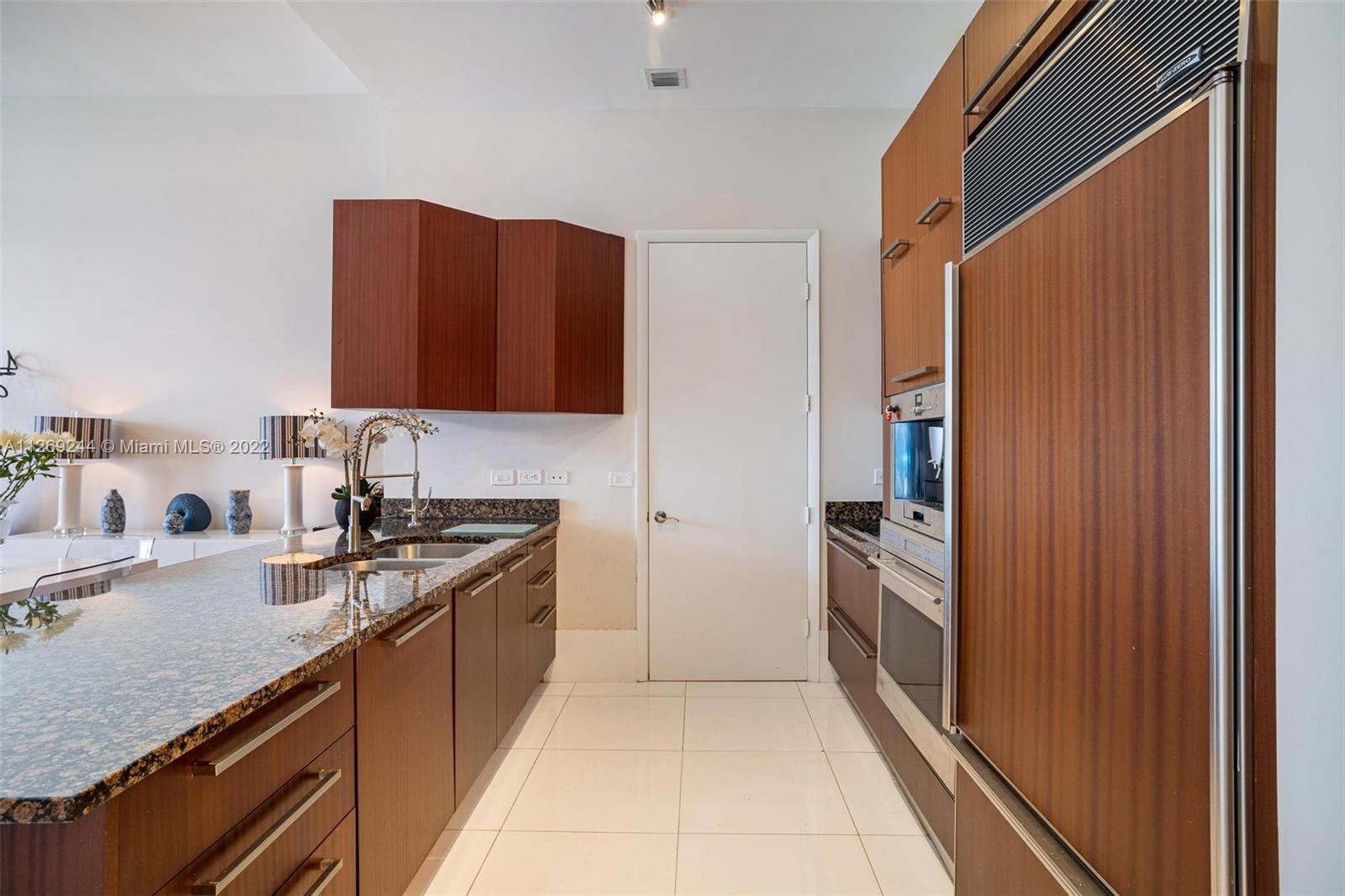 16001 Collins Ave Unit: LPH4202