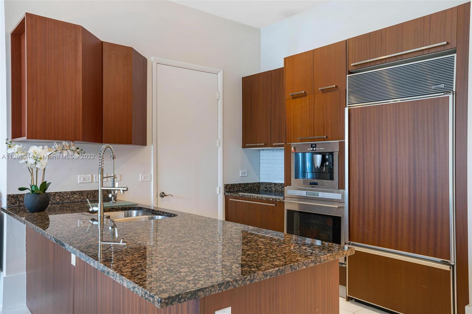 16001 Collins Ave Unit: LPH4202
