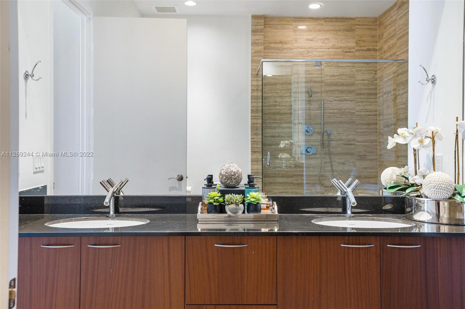 16001 Collins Ave Unit: LPH4202