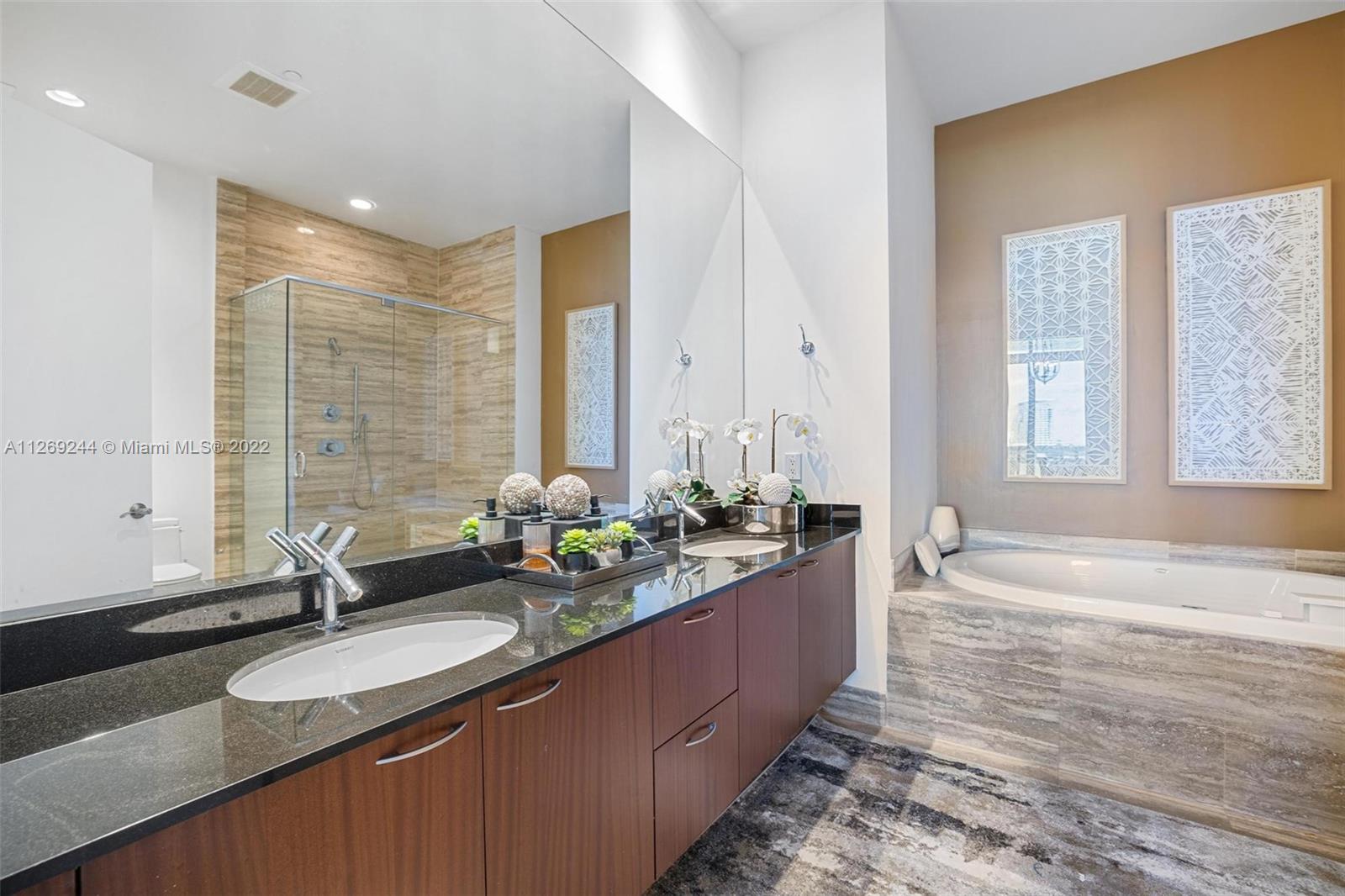 16001 Collins Ave Unit: LPH4202