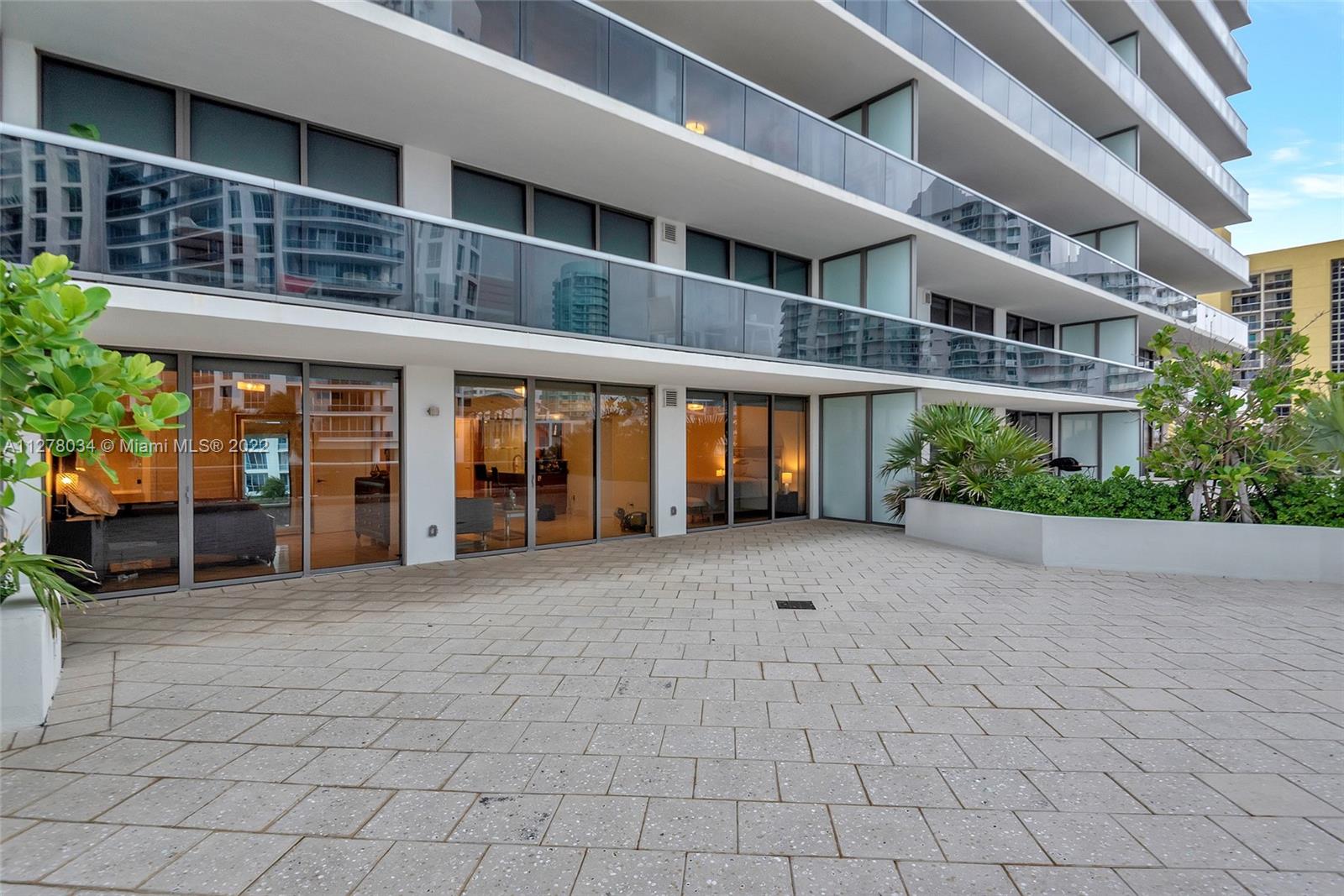 5875 Collins Ave Unit: 503