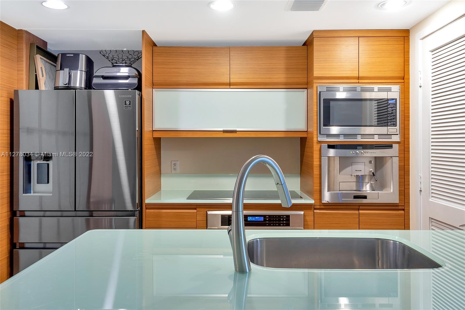 5875 Collins Ave Unit: 503