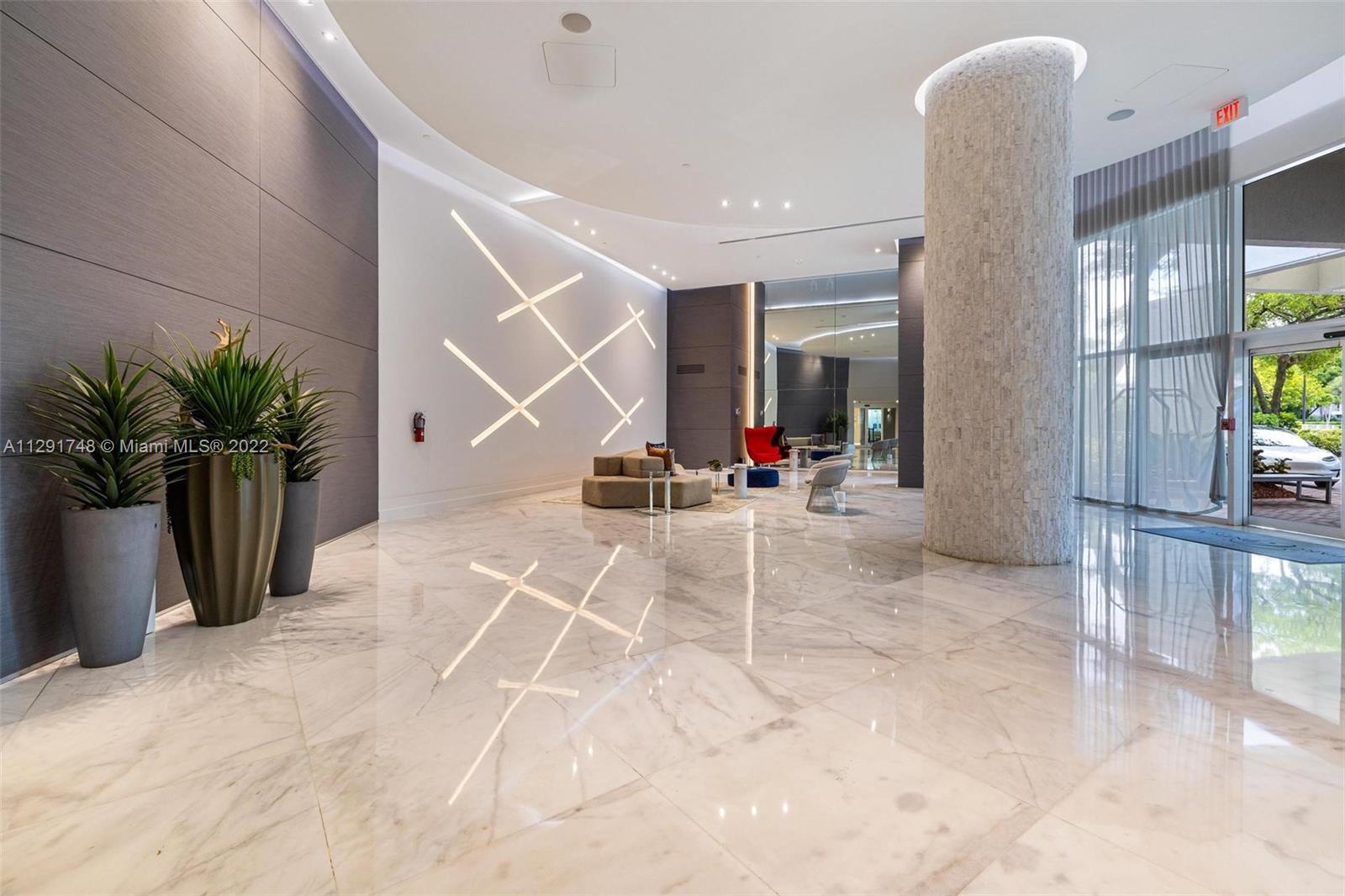 3300 NE 192 Unit: PH16