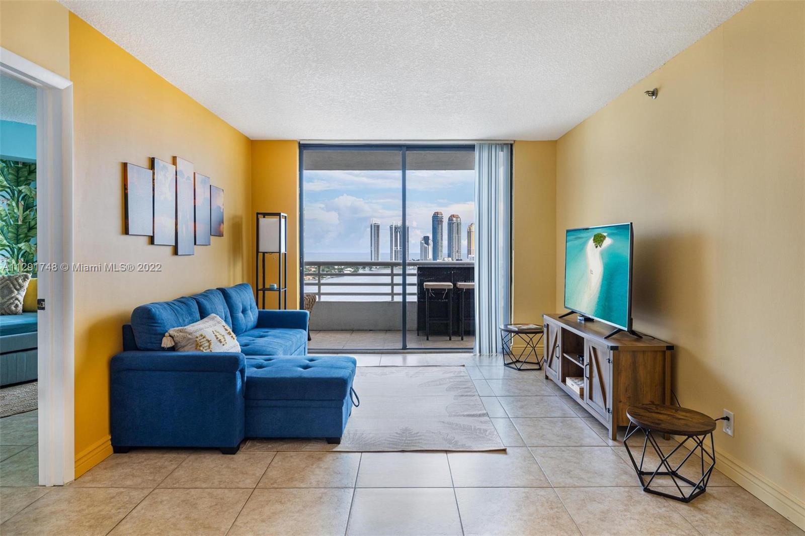 3300 NE 192 Unit: PH16