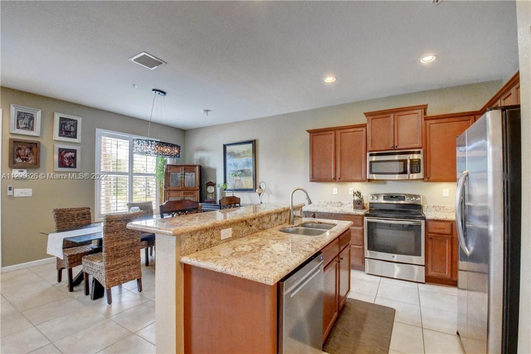 256 SW 6th Ct Unit: 256