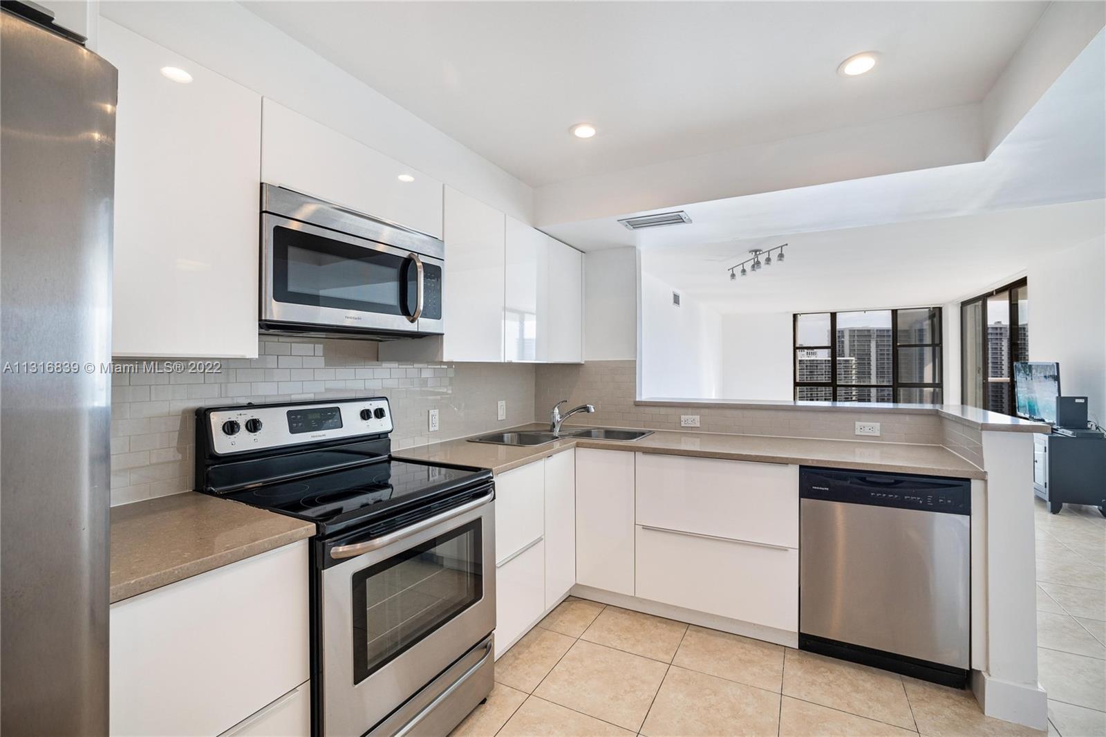 3625 N Country Club Dr Unit: 0000