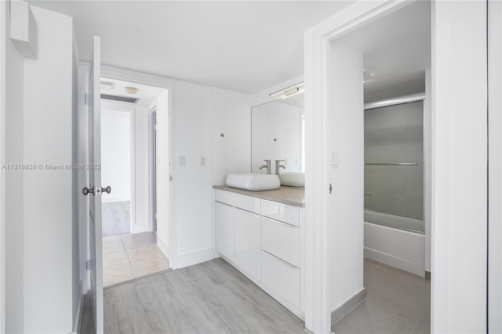 3625 N Country Club Dr Unit: 0000