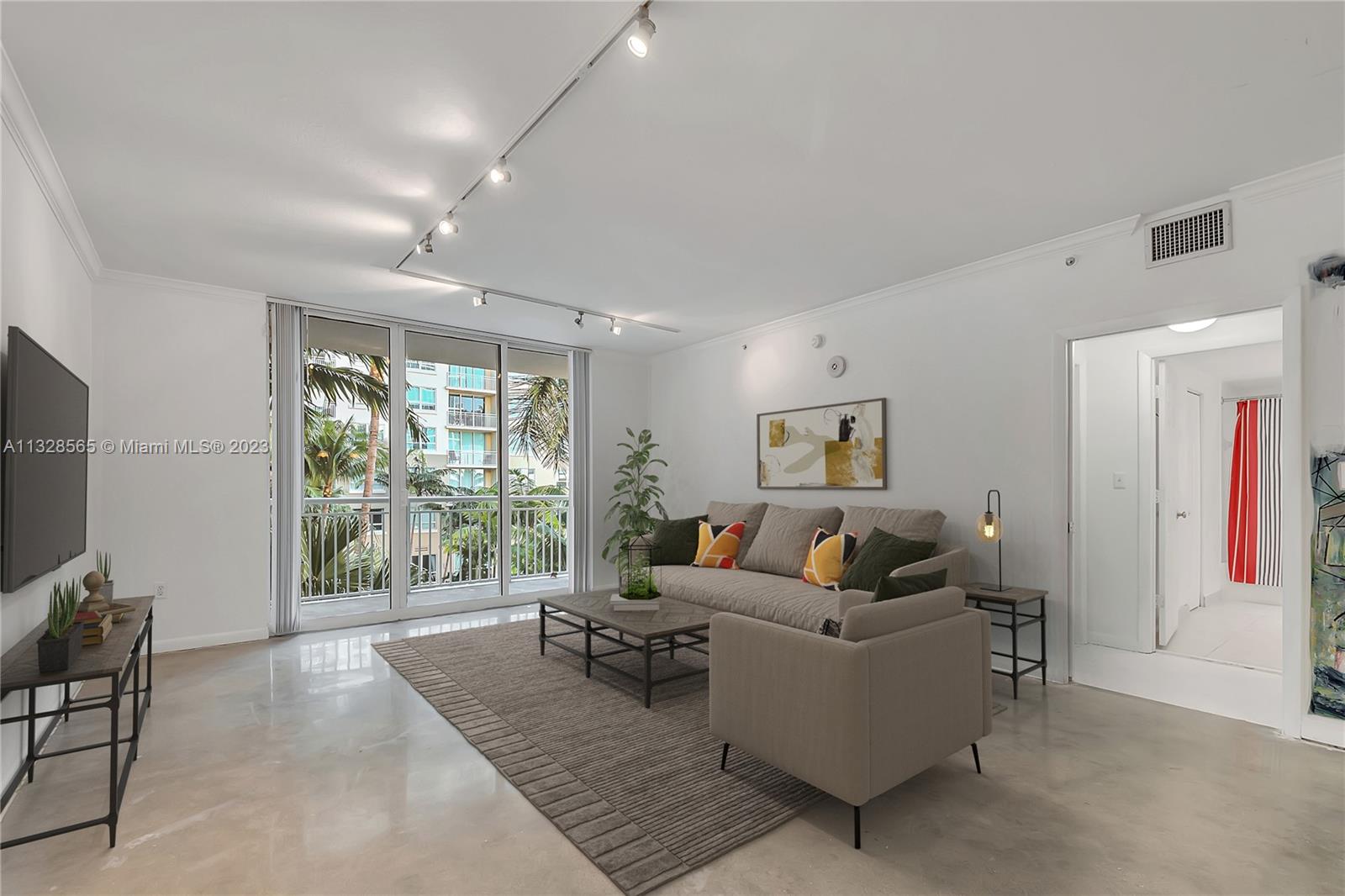 2000 N Bayshore Dr Unit: 325