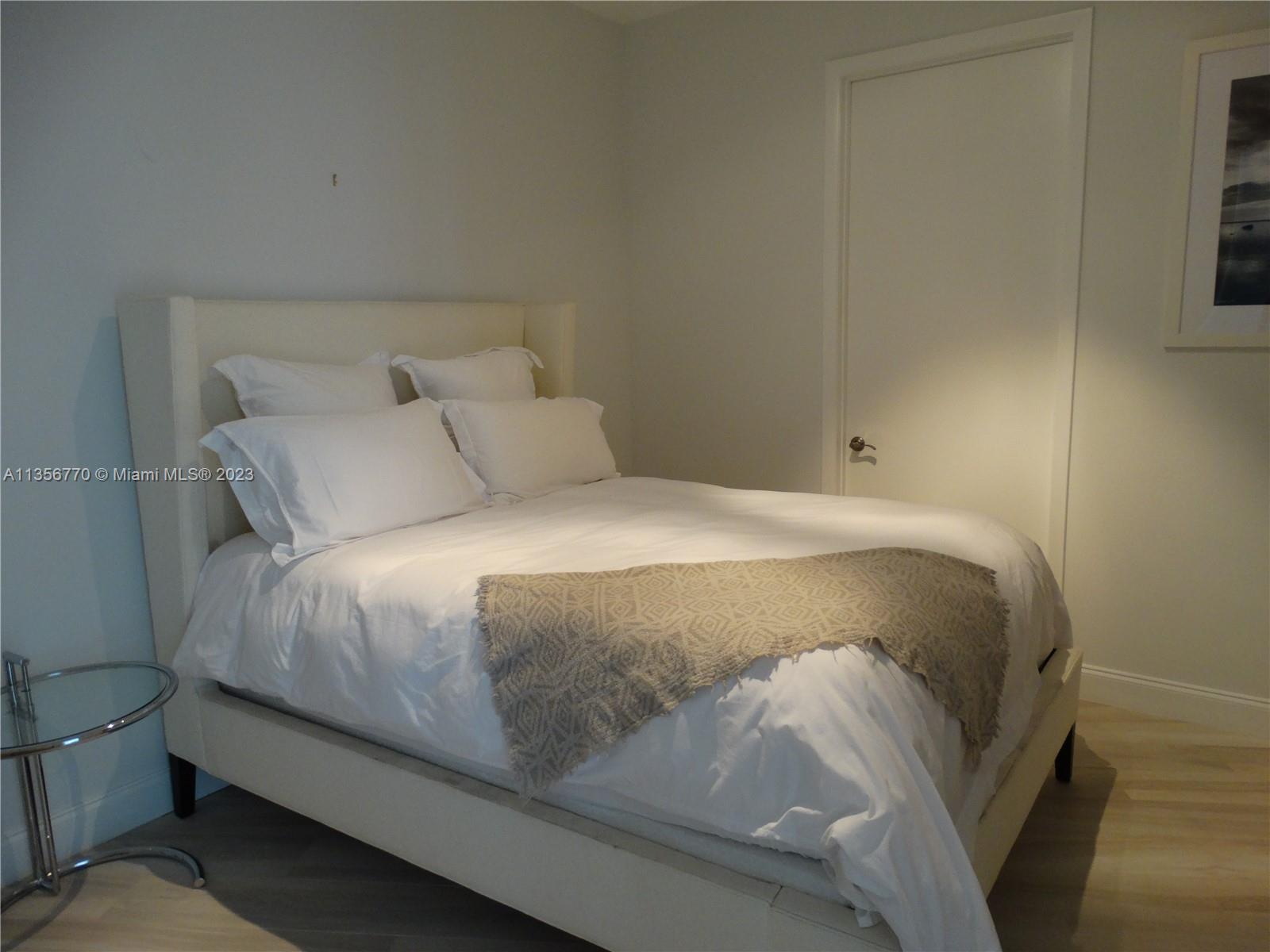 15901 Collins Ave Unit: 3907