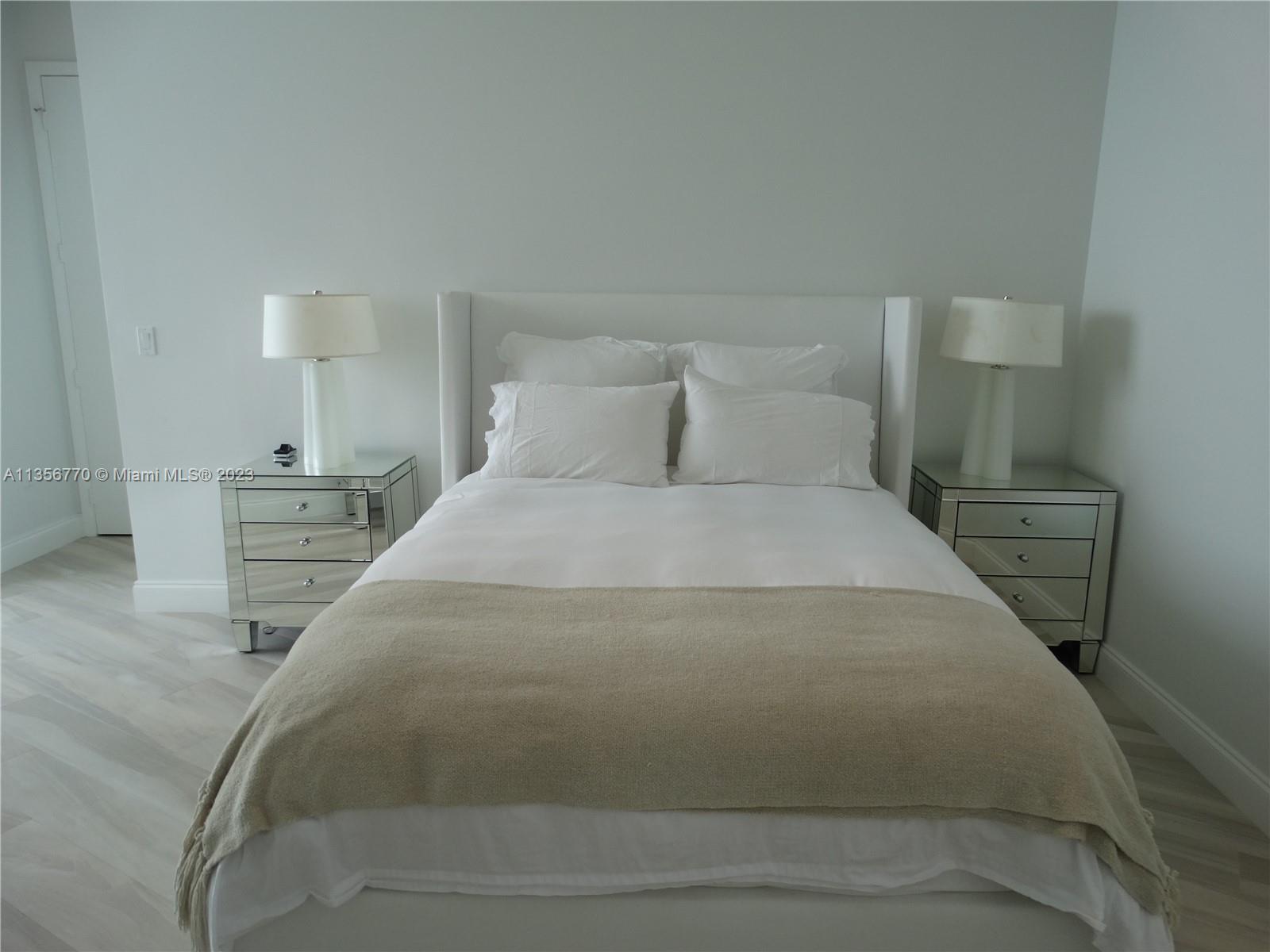 15901 Collins Ave Unit: 3907