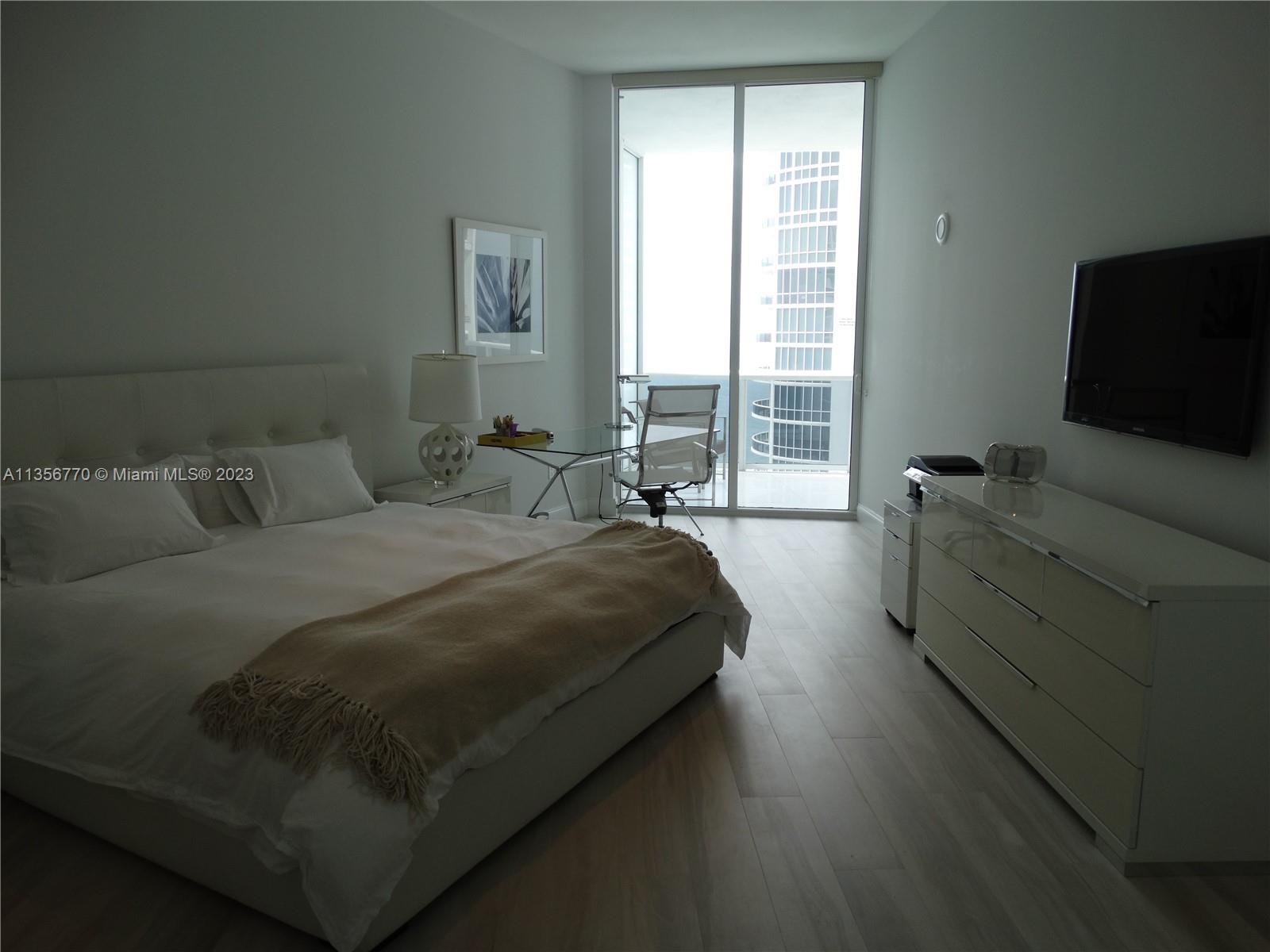15901 Collins Ave Unit: 3907