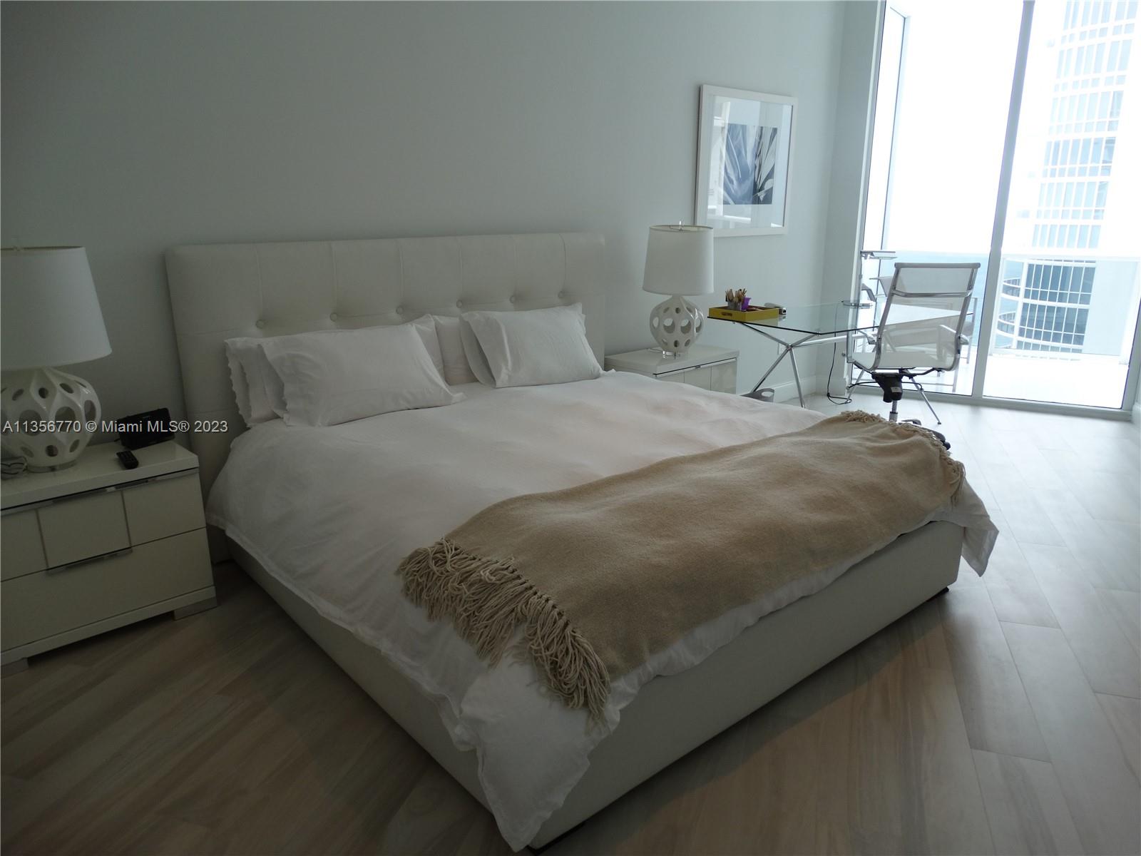15901 Collins Ave Unit: 3907