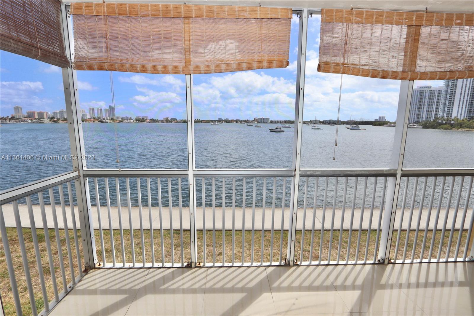 2910 Point East Dr Unit: M204