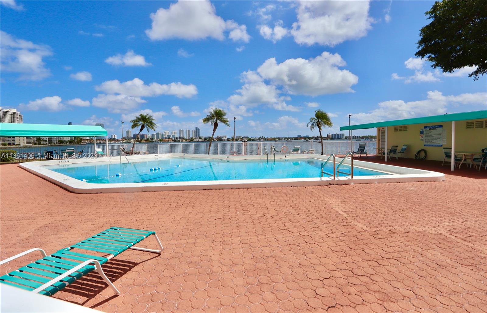 2910 Point East Dr Unit: M204
