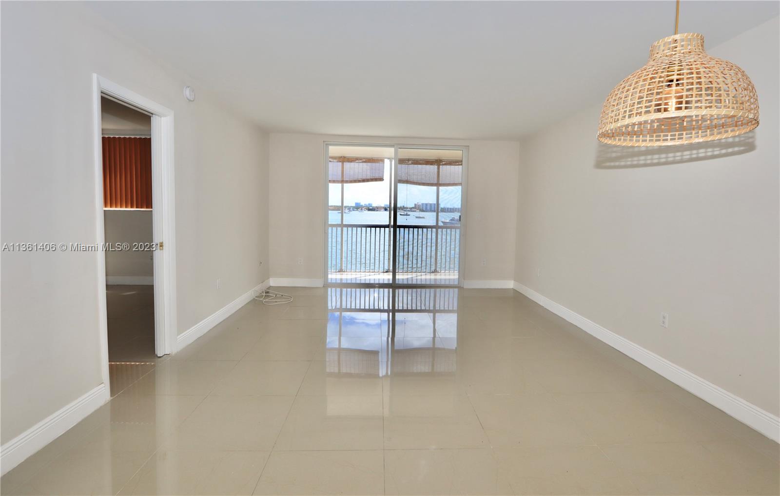 2910 Point East Dr Unit: M204